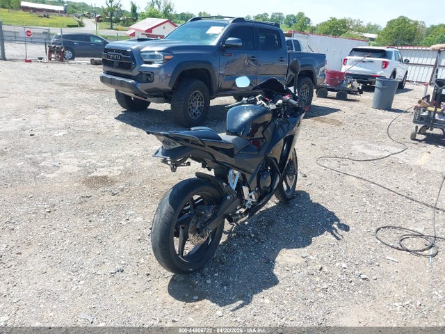 44906722 :رقم المزاد ، MLHNC5159F5100305 vin ، 2015 Honda Cbr300 Ra مزاد بيع