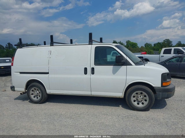 1GCSGAFX4E1110159 Chevrolet Express 1500 Work Van