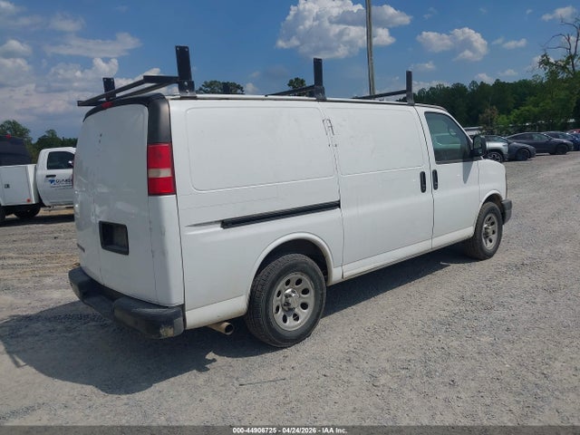1GCSGAFX4E1110159 Chevrolet Express 1500 Work Van
