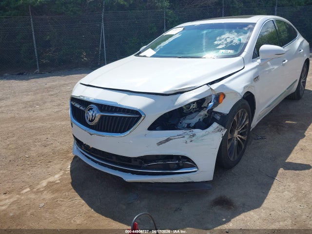 2018 Buick Lacrosse Essence მანქანა იყიდება აუქციონზე, vin: 1G4ZP5SS4JU144302, აუქციონის ნომერი: 44906737