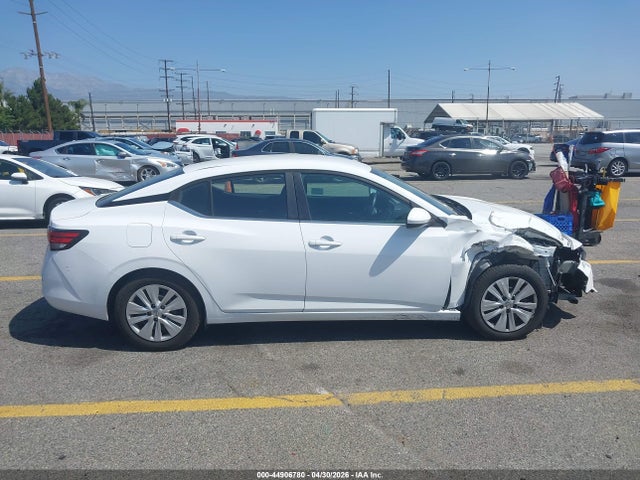 3N1AB8BV4NY286781 Nissan Sentra S Xtronic Cvt