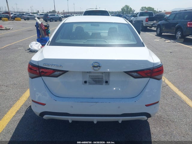 3N1AB8BV4NY286781 Nissan Sentra S Xtronic Cvt