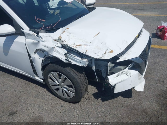 3N1AB8BV4NY286781 Nissan Sentra S Xtronic Cvt
