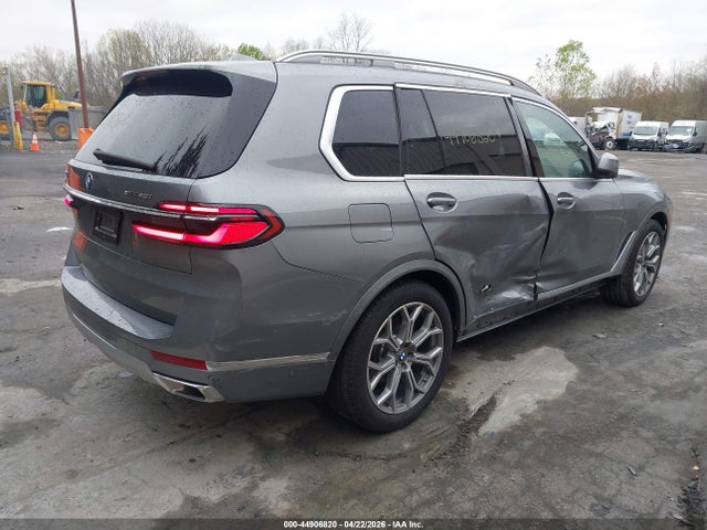 2025 BMW X7 5UX23EM04S9Z58367 Photo 3