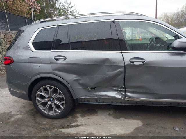 2025 BMW X7 5UX23EM04S9Z58367 Photo 5