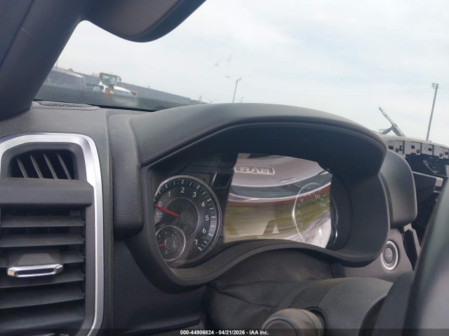 44906824 :رقم المزاد ، 1C6SRFFT9MN606710 vin ، 2021 Ram 1500 مزاد بيع