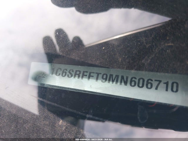 44906824 :رقم المزاد ، 1C6SRFFT9MN606710 vin ، 2021 Ram 1500 مزاد بيع