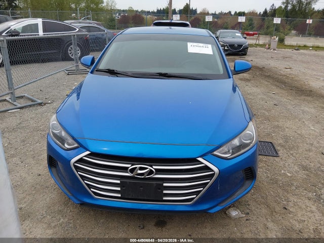2017 Hyundai Elantra Se მანქანა იყიდება აუქციონზე, vin: 5NPD74LF7HH175770, აუქციონის ნომერი: 44906848