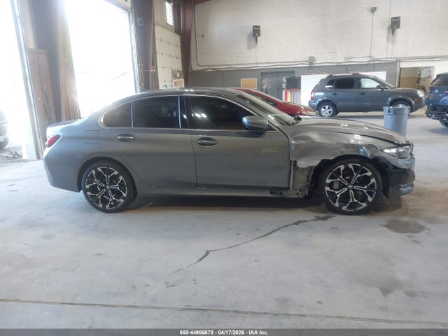 44906870 :رقم المزاد ، 3MW89CW08S8F22026 vin ، 2025 Bmw 330i Xdrive مزاد بيع