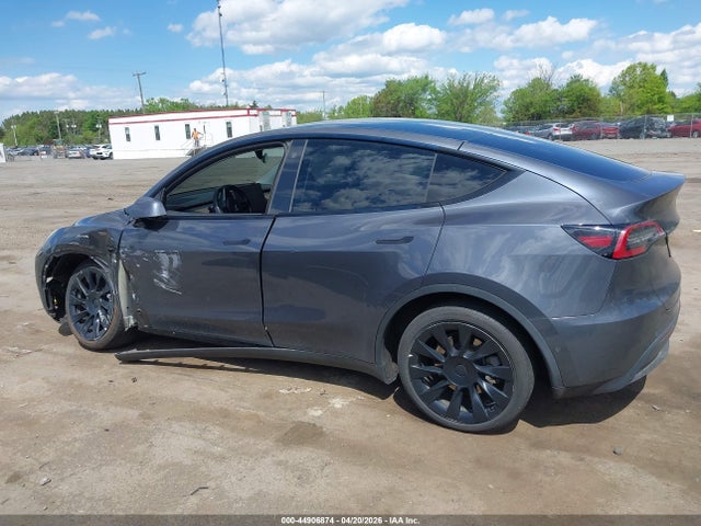 44906874 :رقم المزاد ، 7SAYGDEE9NF422550 vin ، 2022 Tesla Model Y Long Range Dual Motor All-wheel Drive مزاد بيع