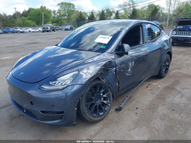 44906874 :رقم المزاد ، 7SAYGDEE9NF422550 vin ، 2022 Tesla Model Y Long Range Dual Motor All-wheel Drive مزاد بيع
