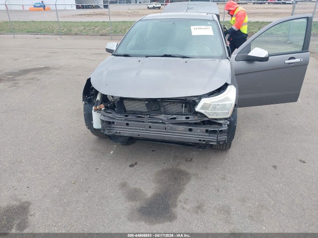 44906893 :رقم المزاد ، 1FAHP3HN4BW109826 vin ، 2011 Ford Focus Sel مزاد بيع