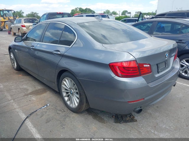 2011 Bmw 535i მანქანა იყიდება აუქციონზე, vin: WBAFR7C55BC800856, აუქციონის ნომერი: 44906935