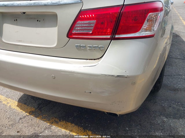 44906946 :رقم المزاد ، JTHBK1EG8B2457031 vin ، 2011 Lexus Es 350 مزاد بيع