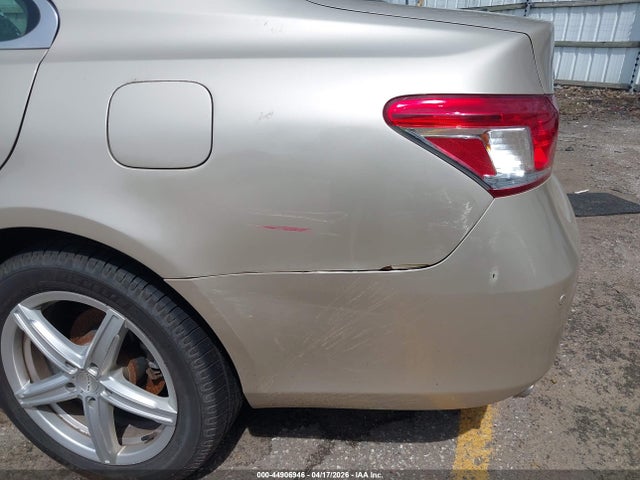 44906946 :رقم المزاد ، JTHBK1EG8B2457031 vin ، 2011 Lexus Es 350 مزاد بيع