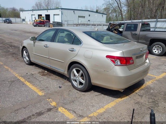 44906946 :رقم المزاد ، JTHBK1EG8B2457031 vin ، 2011 Lexus Es 350 مزاد بيع