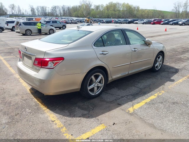 44906946 :رقم المزاد ، JTHBK1EG8B2457031 vin ، 2011 Lexus Es 350 مزاد بيع