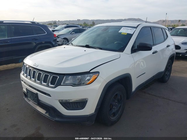 44906967 :رقم المزاد ، 3C4NJCAB4JT204762 vin ، 2018 Jeep Compass Sport Fwd مزاد بيع