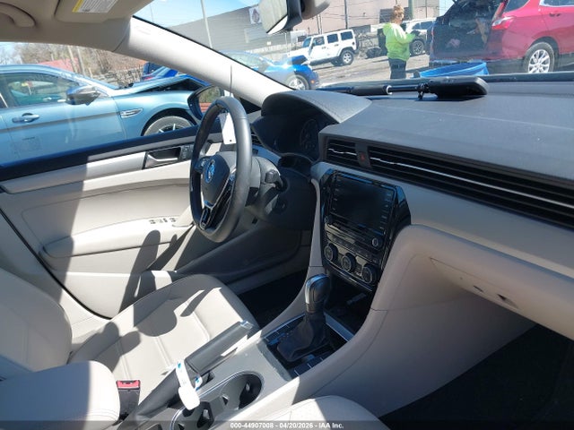 Aukcja sprzedaży 2021 Volkswagen Passat 2.0t Se, vin: 1VWSA7A39MC016643, numer aukcji: 44907008