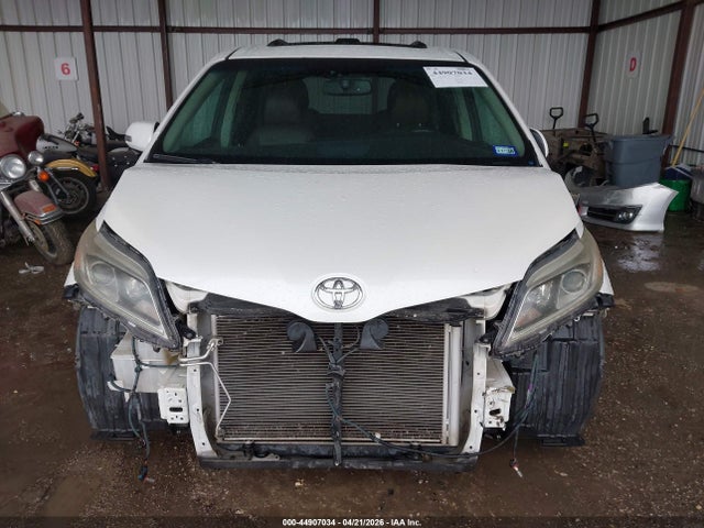 44907034 :رقم المزاد ، 5TDYK3DC3FS543383 vin ، 2015 Toyota Sienna Limited Premium 7 Passenger مزاد بيع