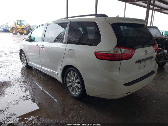 44907034 :رقم المزاد ، 5TDYK3DC3FS543383 vin ، 2015 Toyota Sienna Limited Premium 7 Passenger مزاد بيع