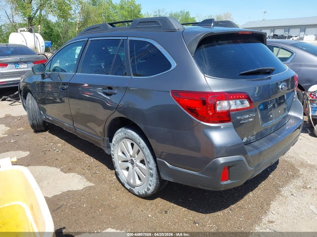 2018 Subaru Outback 2.5i Premium მანქანა იყიდება აუქციონზე, vin: 4S4BSACC9J3273853, აუქციონის ნომერი: 44907059
