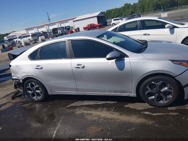 Продажа на аукционе авто 2019 Kia Forte Lxs, vin: 3KPF24AD7KE081554, номер лота: 44907063