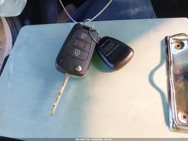 44907104 :رقم المزاد ، KNDJT2A53D7765010 vin ، 2013 Kia Soul مزاد بيع
