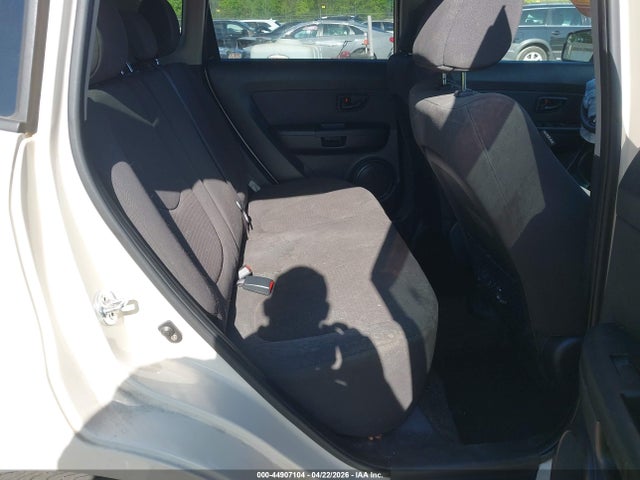 44907104 :رقم المزاد ، KNDJT2A53D7765010 vin ، 2013 Kia Soul مزاد بيع