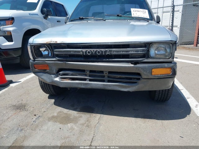 1989 Toyota Pickup 1/2 Ton Sht Wheelbase Dlx მანქანა იყიდება აუქციონზე, vin: JT4RN81P5K5041183, აუქციონის ნომერი: 44907133
