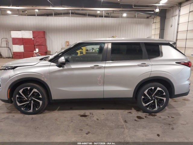 2022 Mitsubishi Outlander Es 2.5 S-awc მანქანა იყიდება აუქციონზე, vin: JA4J4TA89NZ015883, აუქციონის ნომერი: 44907160