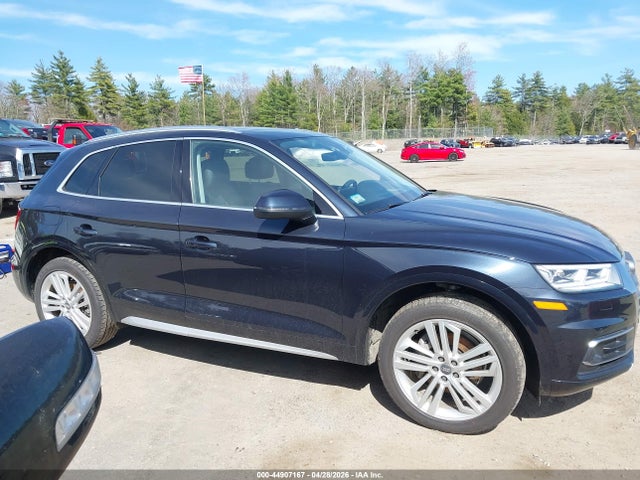 WA1CNAFY4J2234319 Audi Q5 2.0t Premium/2.0t Tech Premium