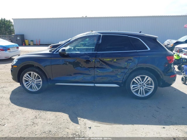 WA1CNAFY4J2234319 Audi Q5 2.0t Premium/2.0t Tech Premium