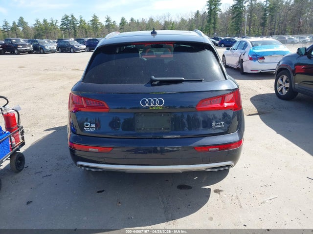 WA1CNAFY4J2234319 Audi Q5 2.0t Premium/2.0t Tech Premium
