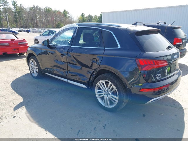 WA1CNAFY4J2234319 Audi Q5 2.0t Premium/2.0t Tech Premium