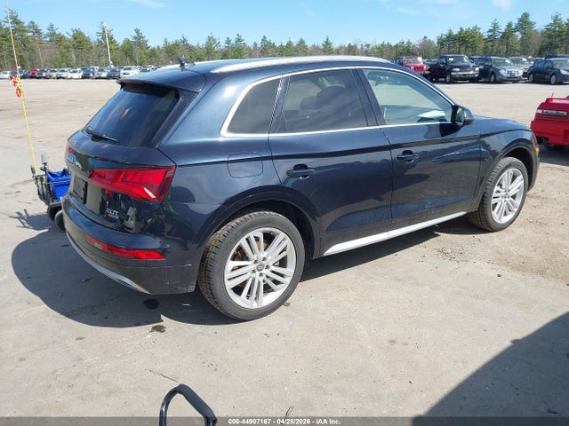 WA1CNAFY4J2234319 Audi Q5 2.0t Premium/2.0t Tech Premium