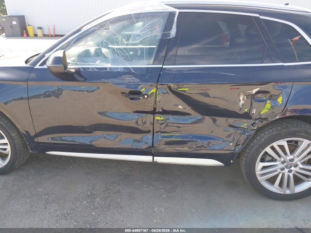 WA1CNAFY4J2234319 Audi Q5 2.0t Premium/2.0t Tech Premium