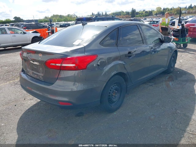 Ford FOCUS S 2017 1FADP3E29HL303741 Image 4