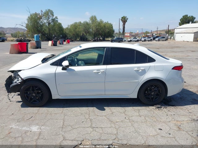 Toyota Corolla Hybrid Le 2022 JTDEAMDE7NJ036110 Image 14