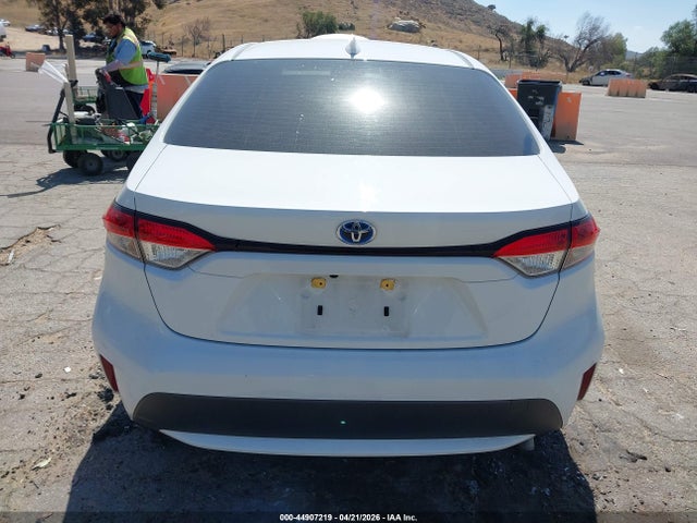 Toyota Corolla Hybrid Le 2022 JTDEAMDE7NJ036110 Image 16