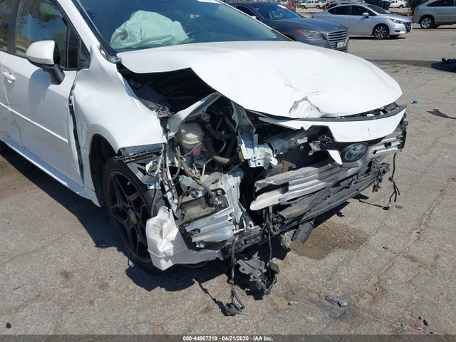 Toyota Corolla Hybrid Le 2022 JTDEAMDE7NJ036110 Image 17