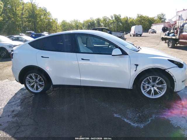 2023 Tesla Model Y Awd/long Range Dual Motor All-wheel Drive მანქანა იყიდება აუქციონზე, vin: 7SAYGDEE2PF839690, აუქციონის ნომერი: 44907298