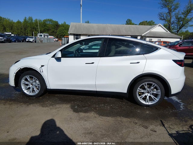 2023 Tesla Model Y Awd/long Range Dual Motor All-wheel Drive მანქანა იყიდება აუქციონზე, vin: 7SAYGDEE2PF839690, აუქციონის ნომერი: 44907298