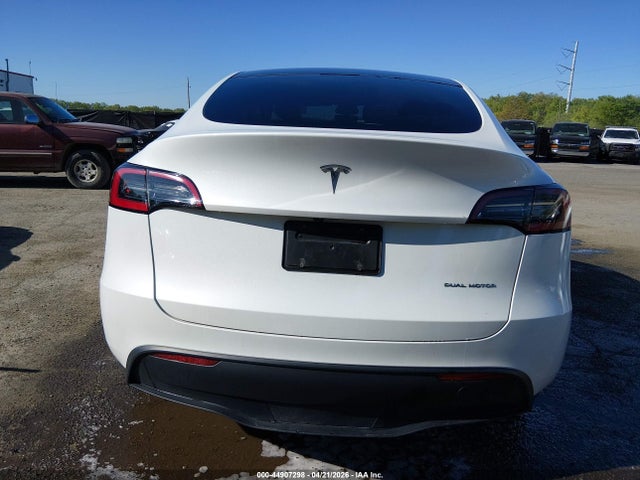 2023 Tesla Model Y Awd/long Range Dual Motor All-wheel Drive მანქანა იყიდება აუქციონზე, vin: 7SAYGDEE2PF839690, აუქციონის ნომერი: 44907298