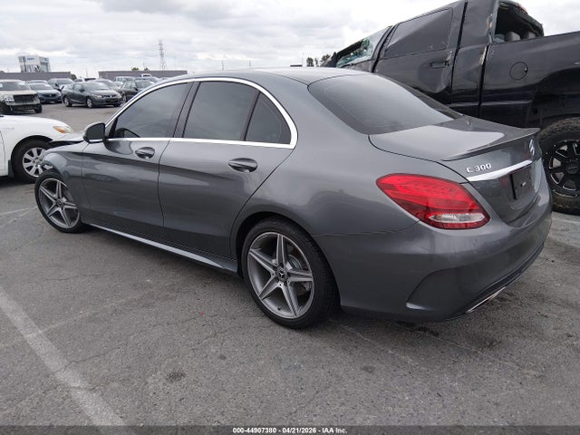 44907380 :رقم المزاد ، 55SWF4JB5HU213909 vin ، 2017 Mercedes-benz C 300 Sport مزاد بيع