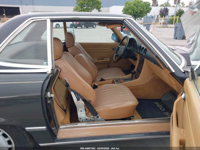 1986 Mercedes-benz 560 Sl მანქანა იყიდება აუქციონზე, vin: WDBBA48D1GA050221, აუქციონის ნომერი: 44907383