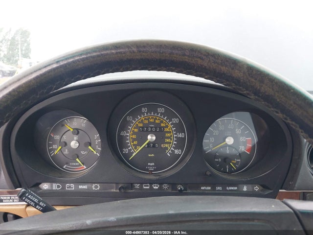 1986 Mercedes-benz 560 Sl მანქანა იყიდება აუქციონზე, vin: WDBBA48D1GA050221, აუქციონის ნომერი: 44907383