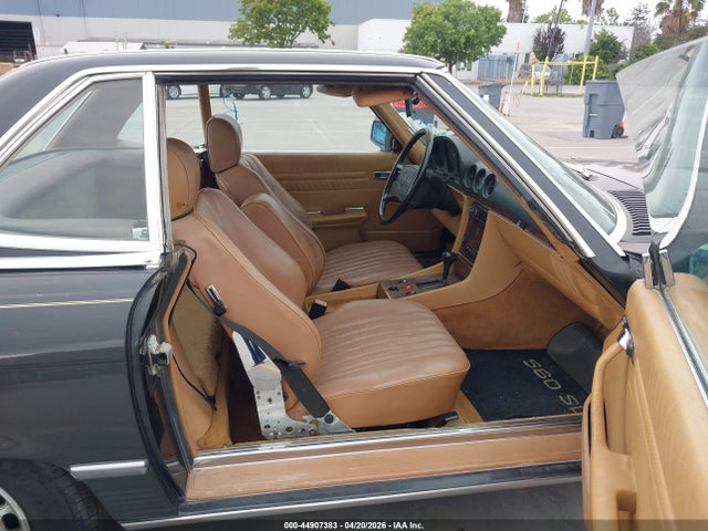 1986 Mercedes-benz 560 Sl მანქანა იყიდება აუქციონზე, vin: WDBBA48D1GA050221, აუქციონის ნომერი: 44907383