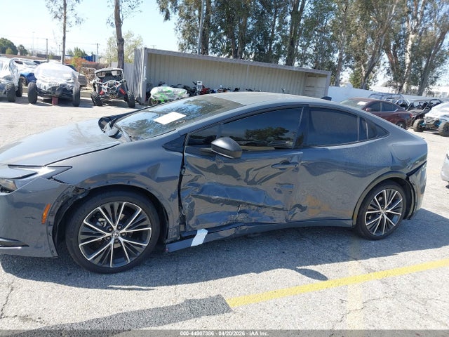 JTDACAAU7T3066423 Toyota PRIUS XLE