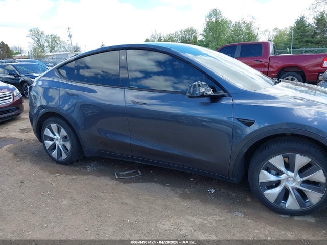 Продаж на аукціоні авто 2021 Tesla Model Y Standard Range Rear-wheel Drive, vin: 5YJYGDED0MF107395, номер лоту: 44907424